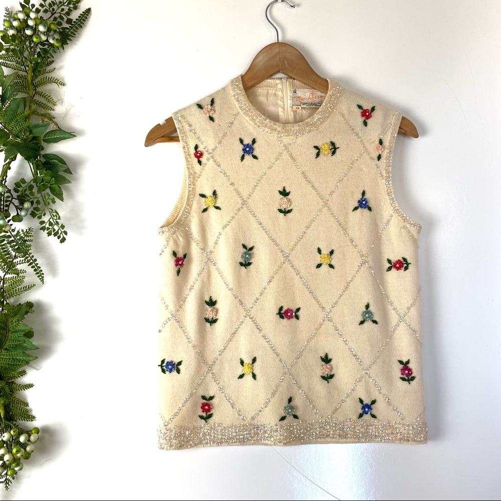 VINTAGE CREAM FLORAL SEQUIN BEADED EMBROIDERED SWEATER SHIRT 85% LAMBSWOOL [30]